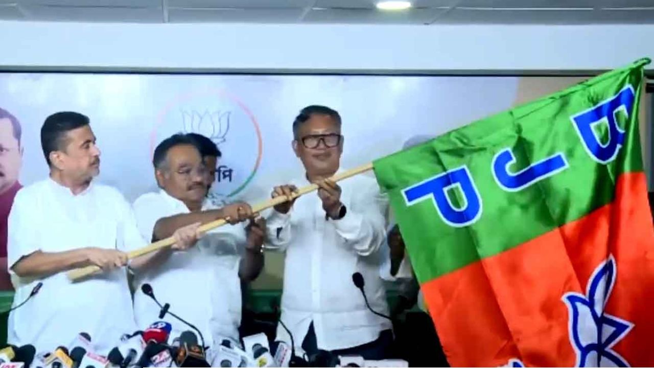 উত্তরবঙ্গ সফরের শুরুতেই ধাক্কা মমতার, পদ্ম শিবিরে এলেন অর্ঘ্য-বংশীবদন!