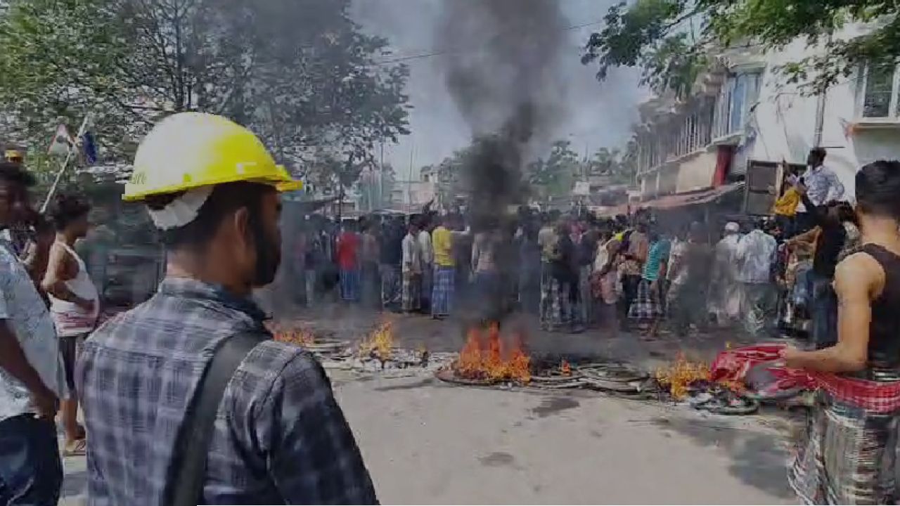 ভোটারতালিকা থেকে দেদার নাম বাদ! প্রতিবাদে উত্তাল হাসনাবাদের হাবাসপুর