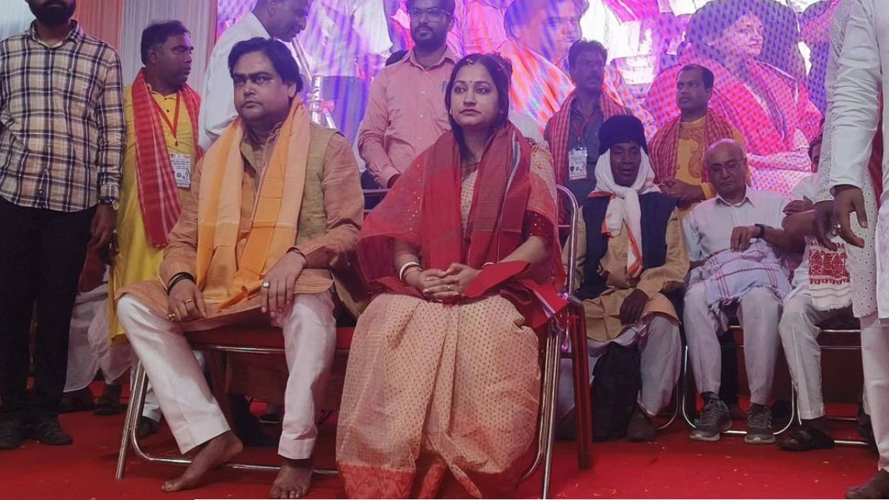 বিজেপির চতুর্থ প্রার্থিতালিকা প্রকাশ: চৌরঙ্গীতে সন্তোষ পাঠক, বাগদায় শান্তনু-জায়া সোমা ঠাকুর