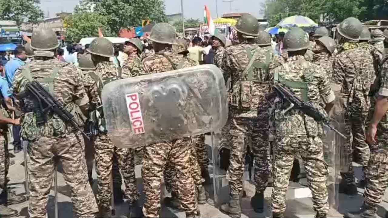  ভোটের মুখে রণক্ষেত্র মালদহ! বিচারকদের কনভয়ে ‘হামলা’, জখম ১; ফের অবরোধ জাতীয় সড়কে