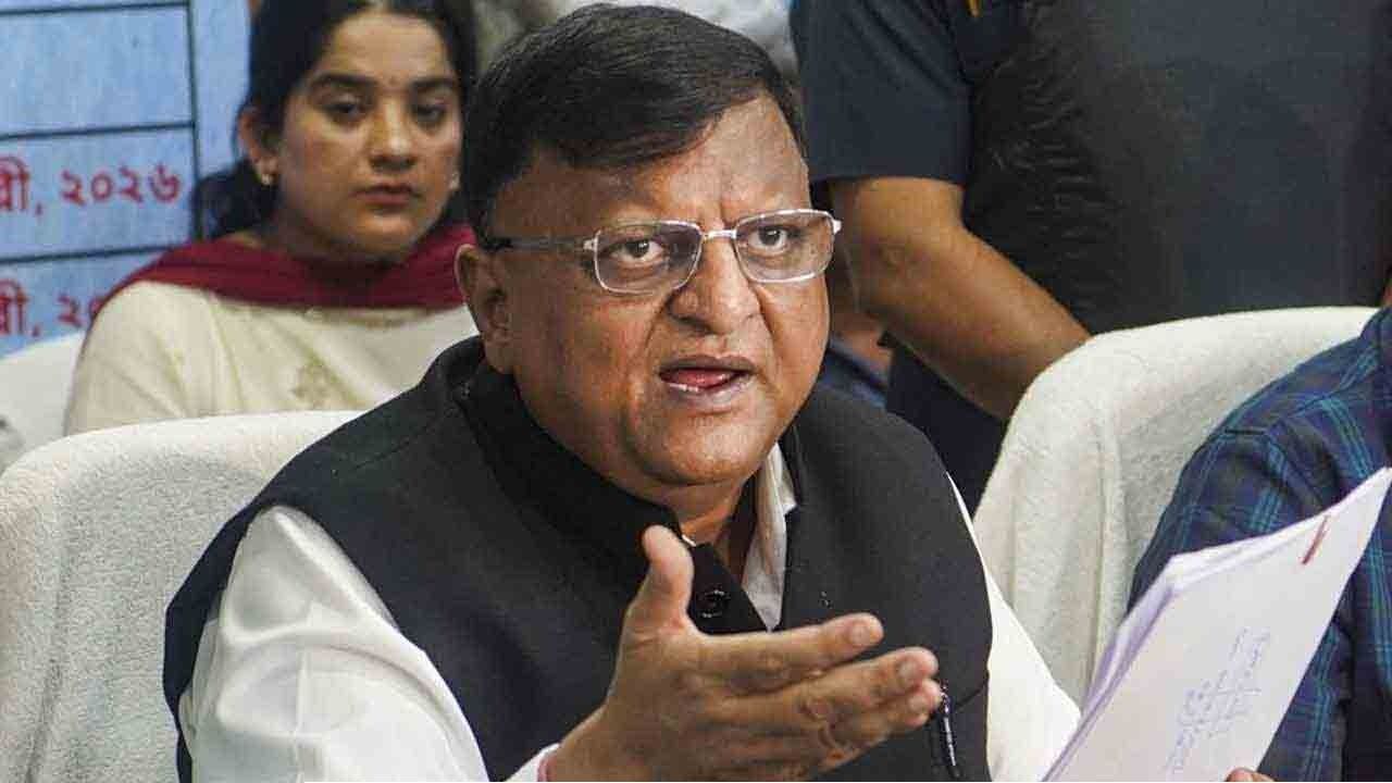 নন্দীগ্রাম বিতর্কের পর এবার বীরভূম-মুর্শিদাবাদে সিইও! চন্দ্রিমা-কুণালদের নিশানায় মনোজ