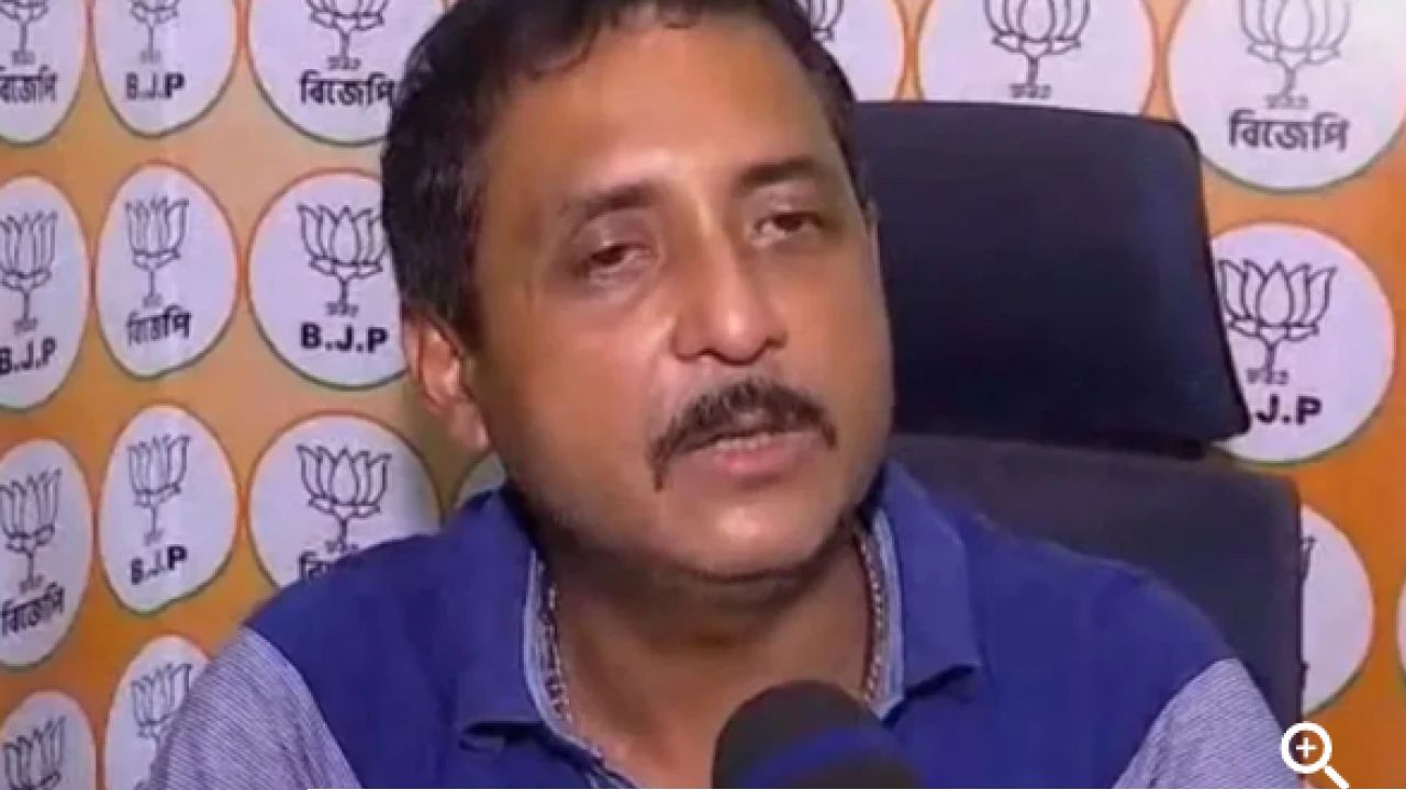 মধ্যরাতে রণক্ষেত্র বরাহনগর: সজল ঘোষের ফোনে খোদ মুখ্য নির্বাচনী আধিকারিক! ‘বাংলা বাঁচানোর’ আর্তি বিজেপি প্রার্থীর 