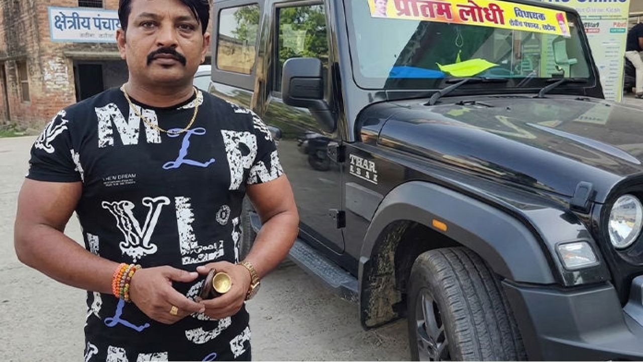 'হর্ন দিয়েছিলাম, সরেনি কেন?' SUV নিয়ে ৫ জনকে ধাক্কা মেরে পথচারীদেরই ধমক বিধায়ক-পুত্রের!