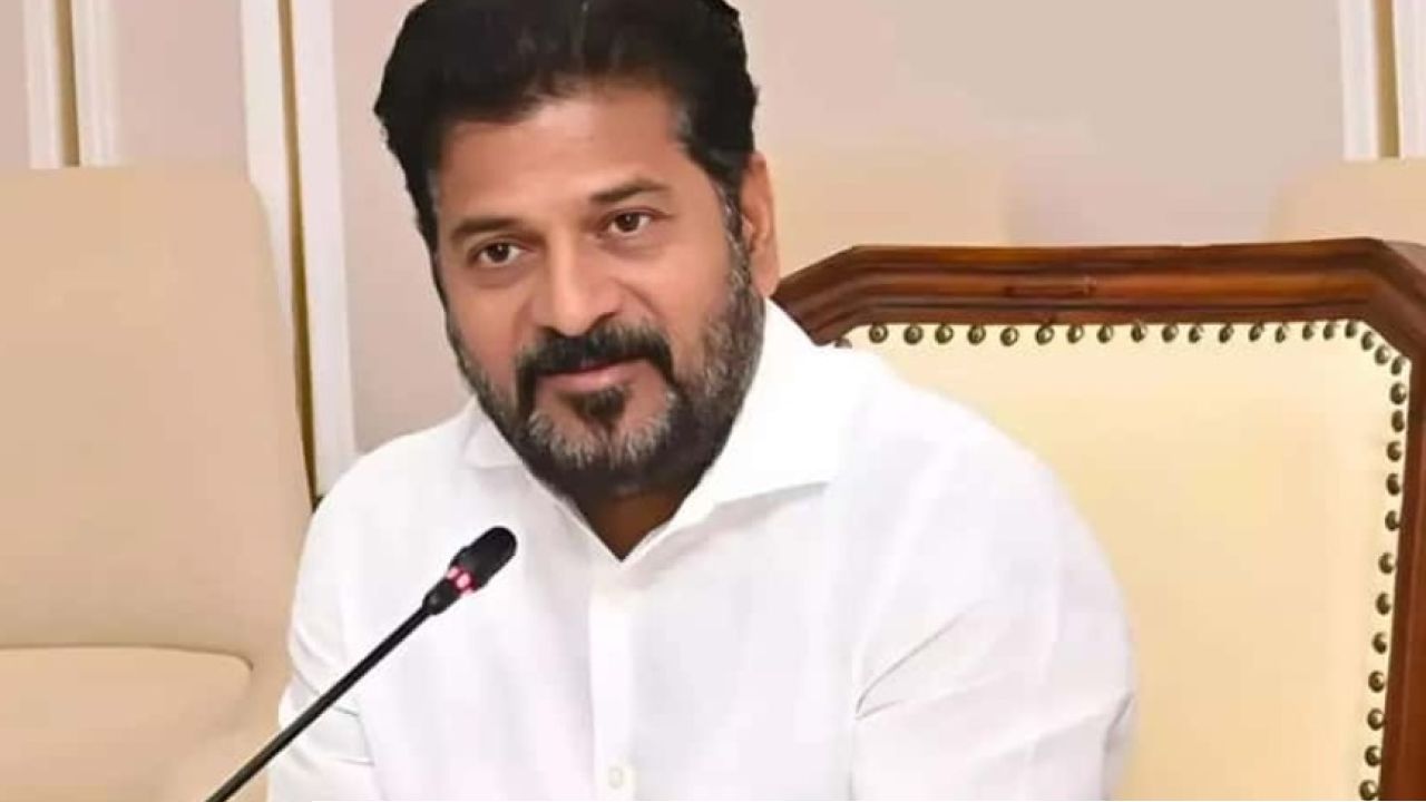 বড় ঘোষণা! অবসরপ্রাপ্তদের বকেয়া মেটাতে নিজেদের বেতনে ৫০% কোপ বসালেন তেলেঙ্গনার মুখ্যমন্ত্রী ও মন্ত্রীরা