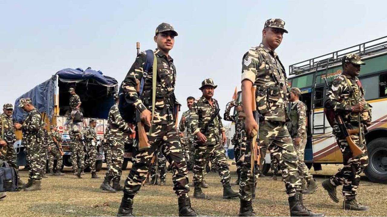 বুথে-বুথে বন্দুকধারী পাহারাদার! দ্বিতীয় দফায় জেলাভিত্তিক বাহিনীর তালিকায় বড় চমক