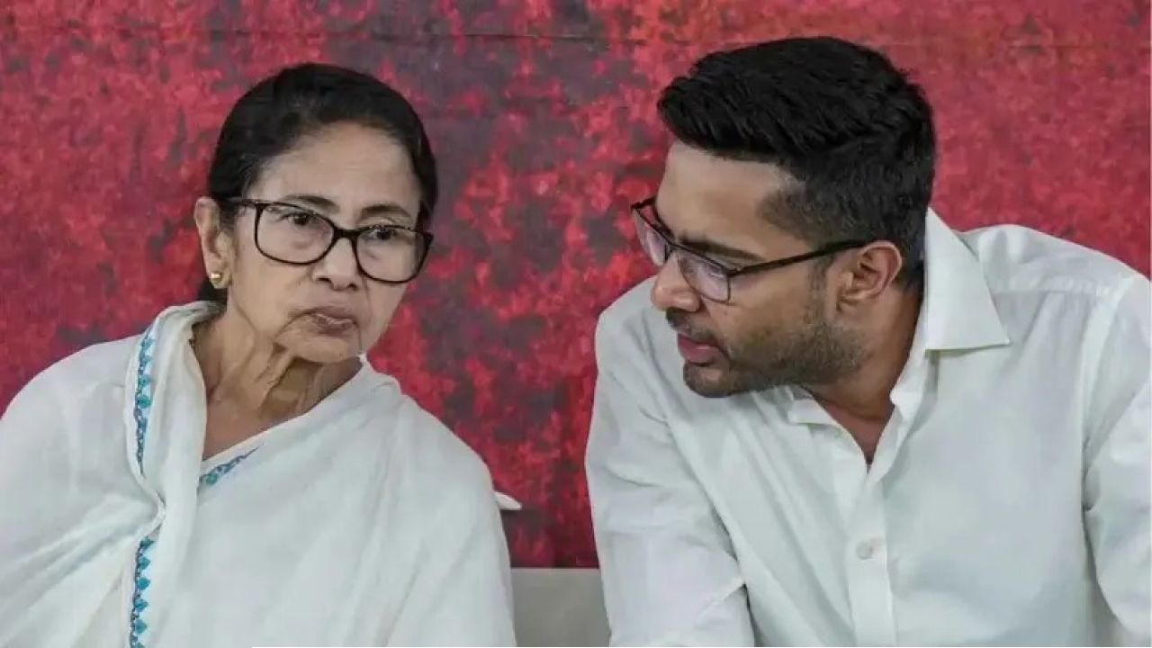 তৃণমূল ২০০-র বেশি আসন পেয়ে ক্ষমতায় ফিরবে, গণনার আগেই এজেন্টদের আত্মবিশ্বাসী বার্তা মমতা-অভিষেকের