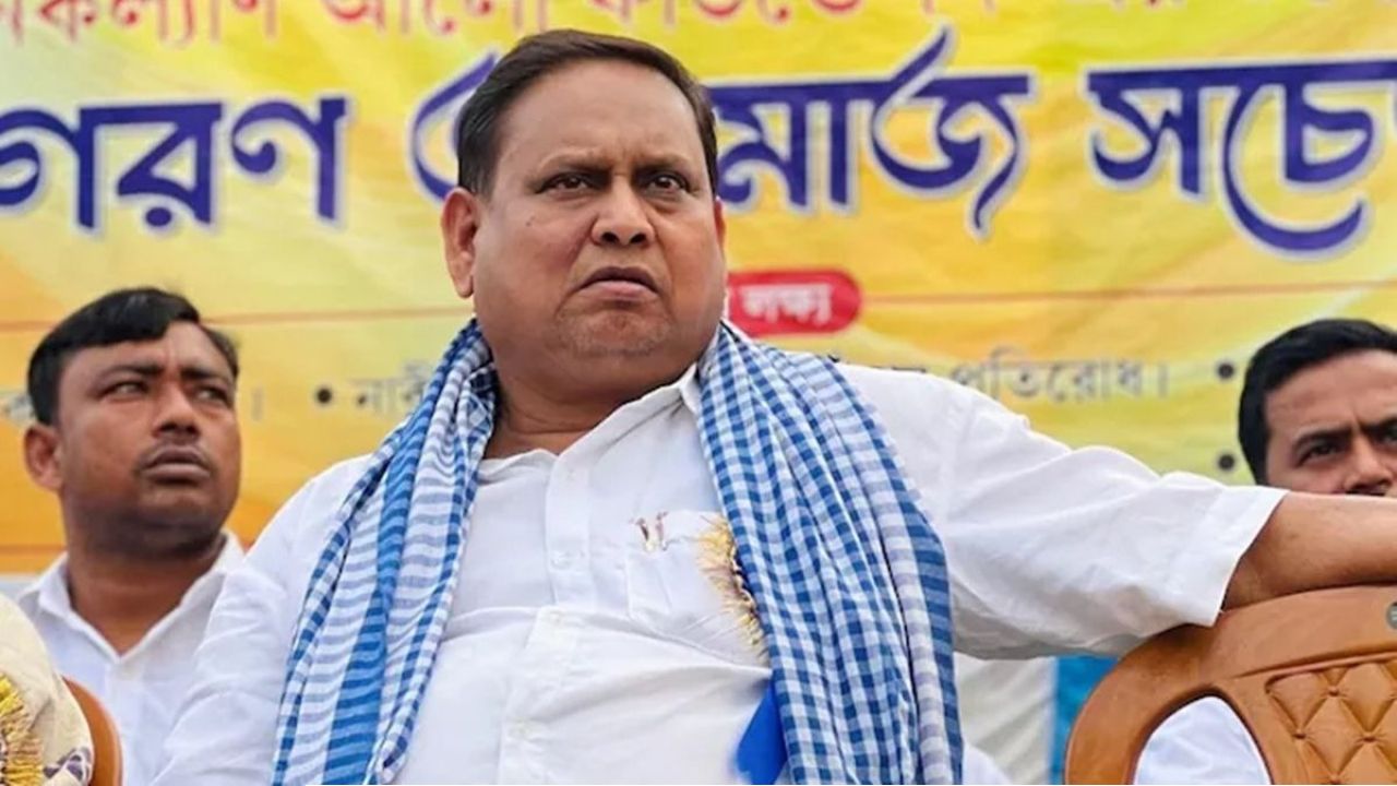 বিতর্ক ছাপিয়ে ‘ডন’ ম্যাজিক! ভিডিও কাণ্ড ও হাজার কোটির ডিল বিতর্ক উড়িয়ে নওদা-রেজিনগরে লিড হুমায়ুনের