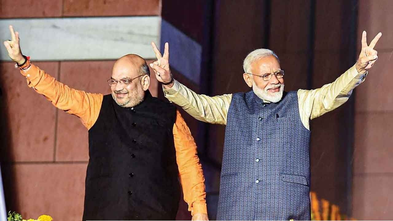 বঙ্গে ঐতিহাসিক জয়! &lsquo;সোনার বাংলা&rsquo; গড়ার ডাক দিয়ে রাজ্যবাসীকে ধন্যবাদ জানালেন মোদী-শাহ