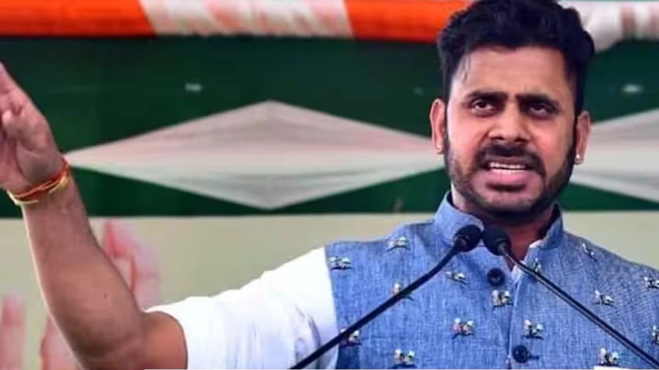 “টিকিটের দাম ৫ কোটি!” তৃণমূল ছাড়ার কথা ঘোষণা করে ‘বোমা’ ফাটালেন মনোজ তিওয়ারি