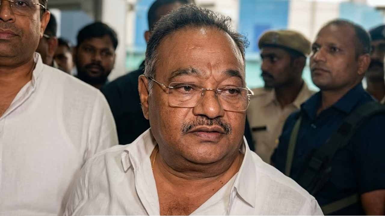 পঁচিশে বৈশাখেই শপথ! ব্রিগেডে মোদী-শাহের উপস্থিতিতেই দায়িত্বে নতুন মুখ্যমন্ত্রী? নবান্নে পৌঁছেই বড় ঘোষণা শমীকের!