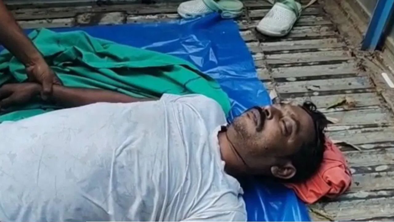ক্লাবের ভেতর তৃণমূল কর্মীর ঝুলন্ত দেহ! বিধানসভা  ভোটের ফল বেরোতেই কি শুরু হল বদলার রাজনীতি? চাঞ্চল্য পূর্বস্থলীতে