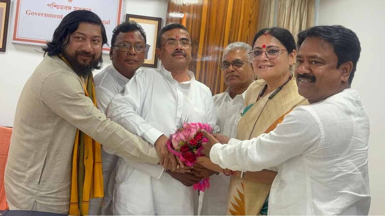 নবান্নে পা রেখেই মাস্টারস্ট্রোক! প্রথম ক্যাবিনেটেই ৬ ধামাকা ঘোষণা, খুশির জোয়ার সরকারি চাকরি ক্ষেত্রেও