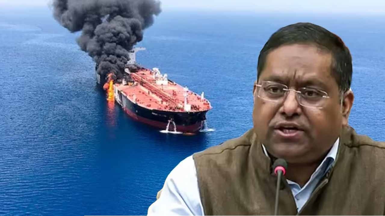 হরমুজ প্রণালীর মুখে ভারতীয় জাহাজে হামলা! ওমান উপকূলে সলিলসমাধি, নেপথ্যে কি বড় কোনও ষড়যন্ত্র?