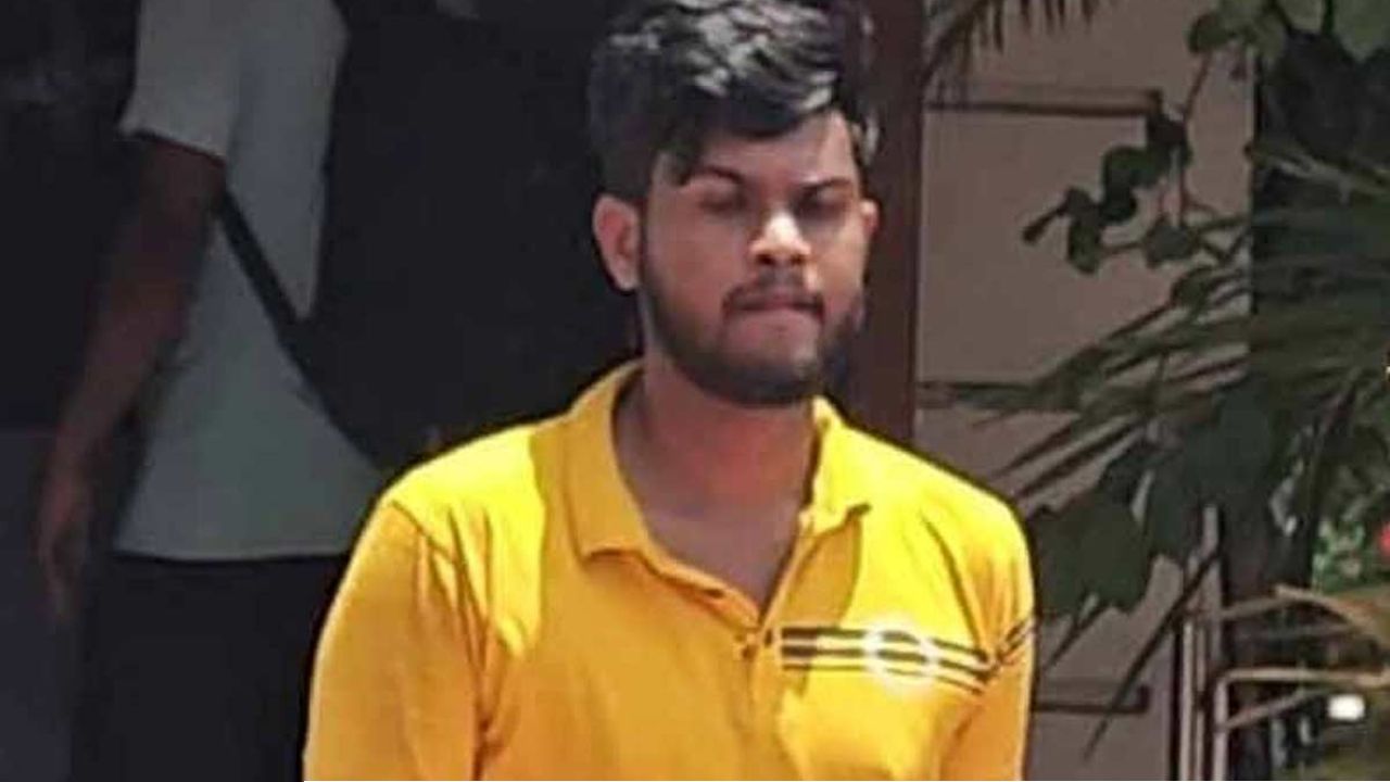 পৈলানের রাজপ্রাসাদে সুইমিং পুল ও গোপন গুহা! বিধায়ক দিলীপ মণ্ডল ‘বেপাত্তা’ হতেই অস্ত্র-সহ গ্রেপ্তার ছেলে