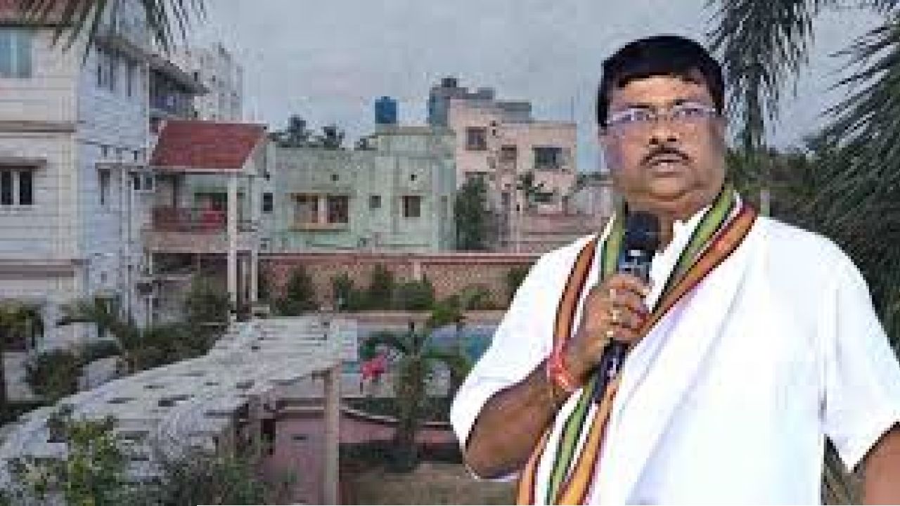 বাড়িতে গোপন গুহা-চিড়িয়াখানা, বিজেপিকে দেদার হুমকি! বাংলা ছেড়ে পালালেও শেষরক্ষা হল না, পুরীর হোটেল থেকে ধৃত সেই দাপুটে তৃণমূল বিধায়ক