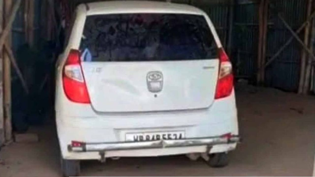 বকেয়া লাখ লাখ টাকা, নোটিশ ছিঁড়ে ‘দাদাগিরি’! অবশেষে ৮ বছর পর দাপুটে নেতার বিলাসবহুল গাড়ি টেনে নিয়ে গেল পুলিশ