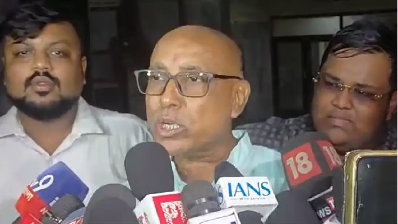 ১১ ঘণ্টা ইডির মুখোমুখি রথীন! সিজিও থেকে বেরিয়েই বোমা ফাটালেন প্রাক্তন খাদ্যমন্ত্রী? জানুন আসল সত্যি