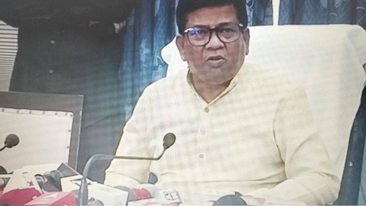 ডিজিটাল বিপ্লব বিধানসভায়! এবার আর থাকবে না কাগজের ফাইল, ২০০ জন নতুন বিধায়ককে ‘ক্লাস’ নিতে আসছেন দিল্লির স্পিকার?
