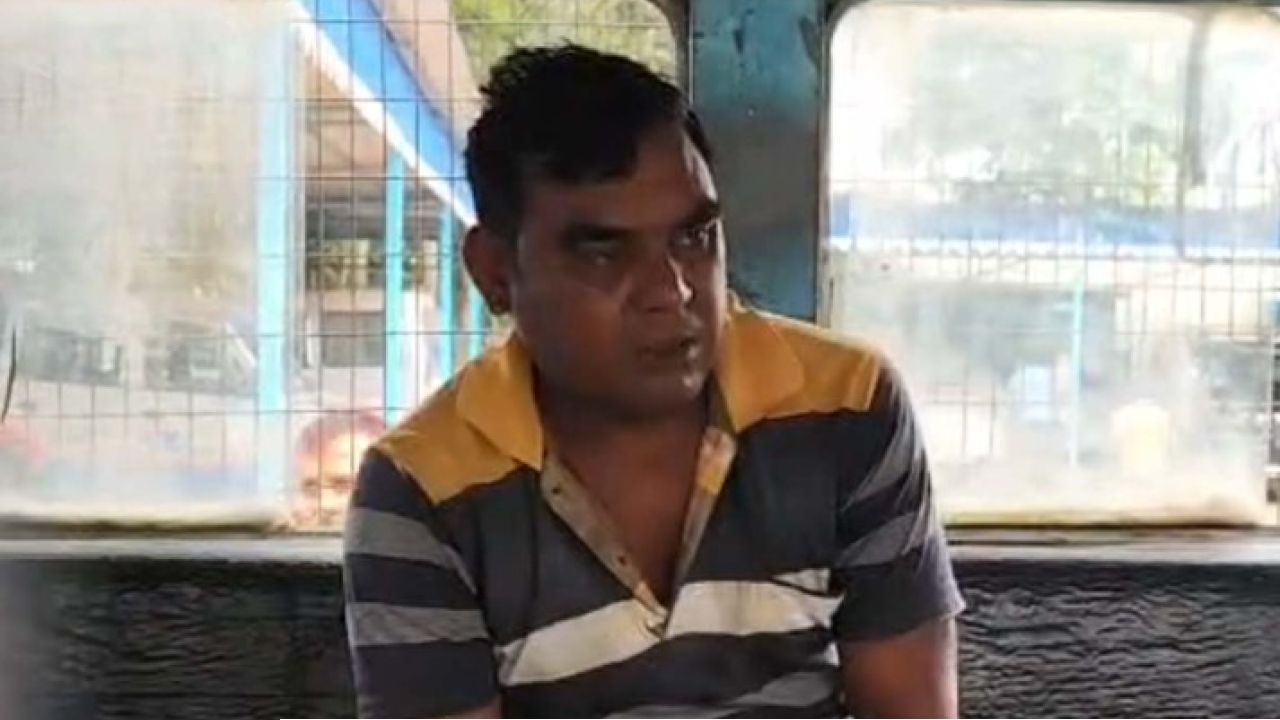 ঘুমের মধ্যেই স্ত্রীর গলায় ধারালো অস্ত্রের কোপ! রক্তারক্তির পর সোজা থানায় গিয়ে আত্মসমর্পণ