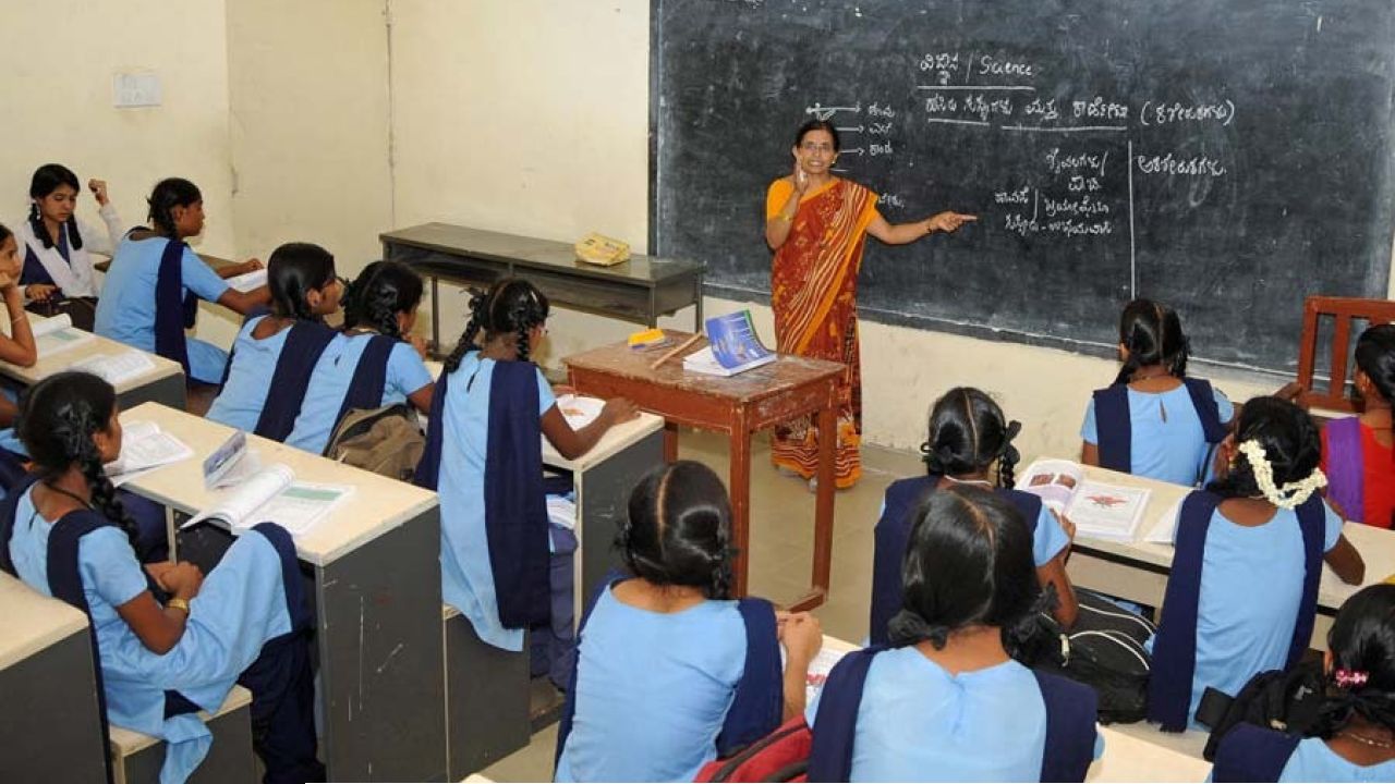 দীর্ঘ ৪ বছর পর খুলল ‘উৎসশ্রী পোর্টাল’! শিক্ষকদের বদলি নিয়ে রাজ্য সরকারের মেগা সিদ্ধান্ত, কিন্তু কেন দানা বাঁধছে নতুন বিতর্ক?
