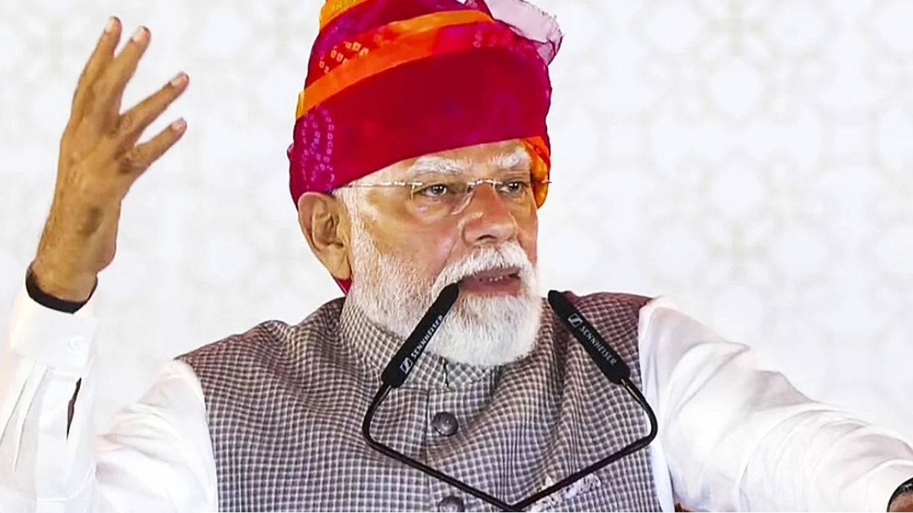 জ্বালানি আমদানিতে বড় কূটনৈতিক সাফল্যের দাবি মোদির, হরমুজ সংকট মোকাবিলার নেপথ্যের কৌশল প্রকাশ