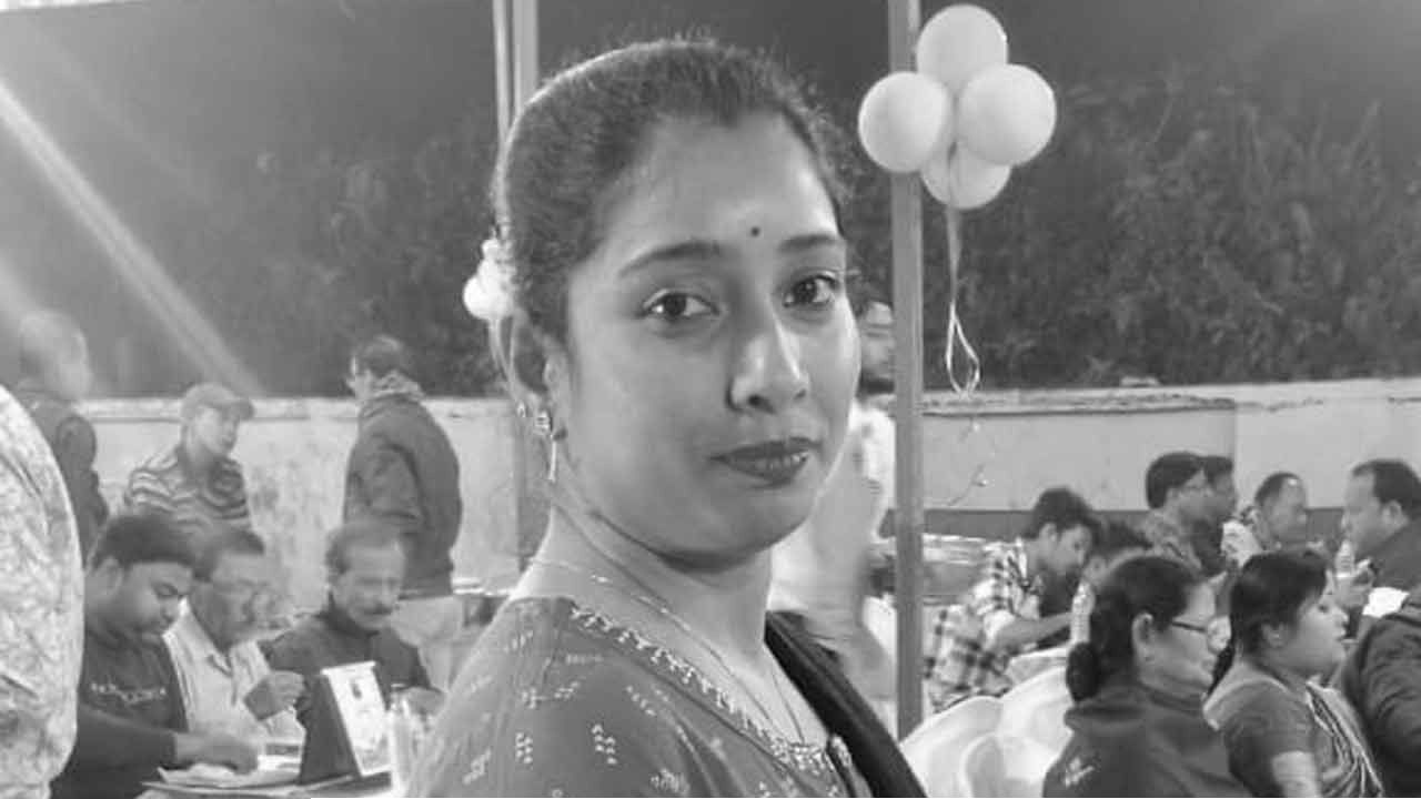 ক্যাফের পাশে ওত পেতে ছিল যম! গলায় ওড়না পেঁচিয়ে প্রেমিকাকে খুন