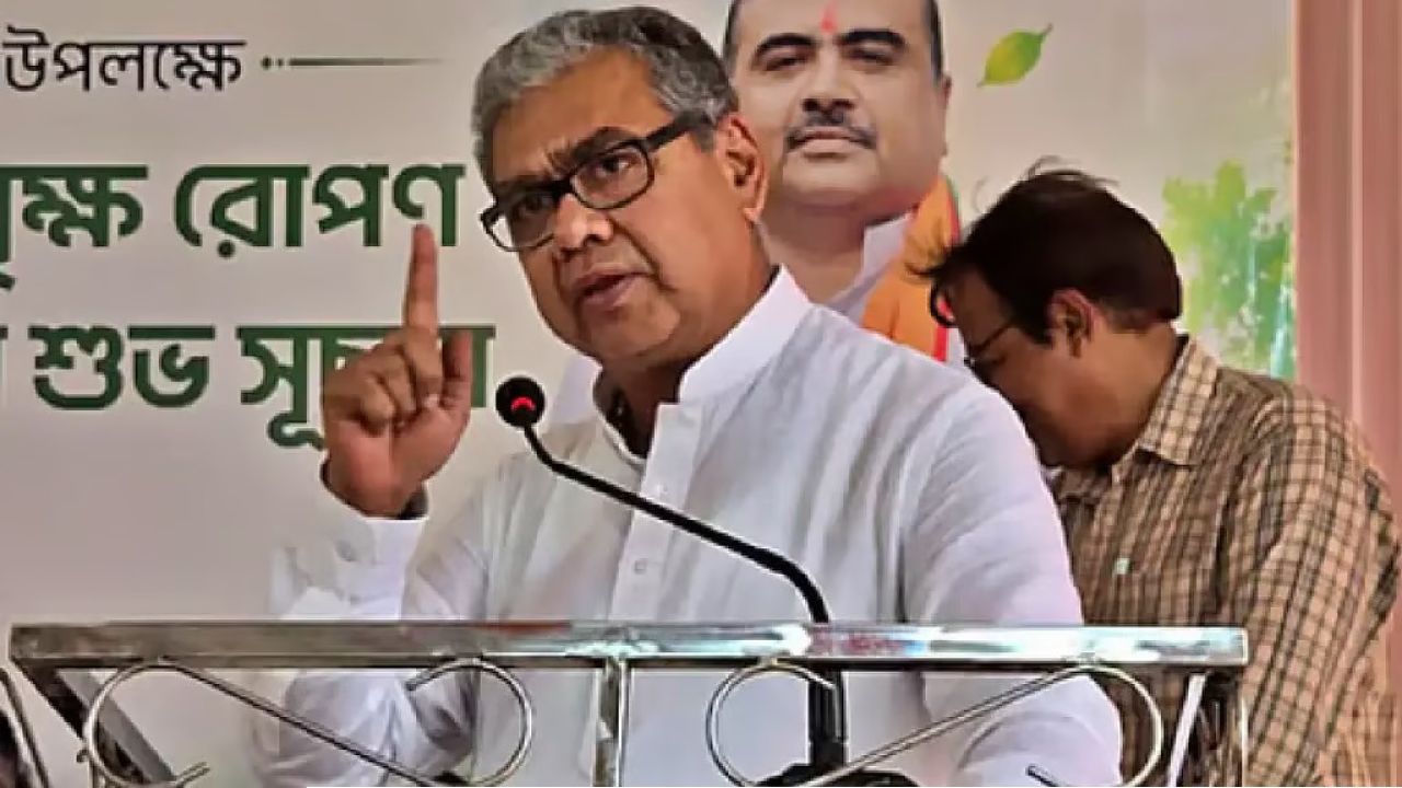 মন্ত্রী আসতেই ধরা পড়ল গাফিলতি! বারাসত মেডিক্যালে শোকজ ১২ কর্মী