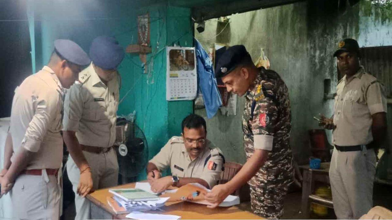 নাকা পয়েন্টে ‘ডিজিটাল পাহারা’, কয়লা মাফিয়াদের বিরুদ্ধে জিরো টলারেন্স নীতিতে বড় বার্তা পুরুলিয়া পুলিশের 