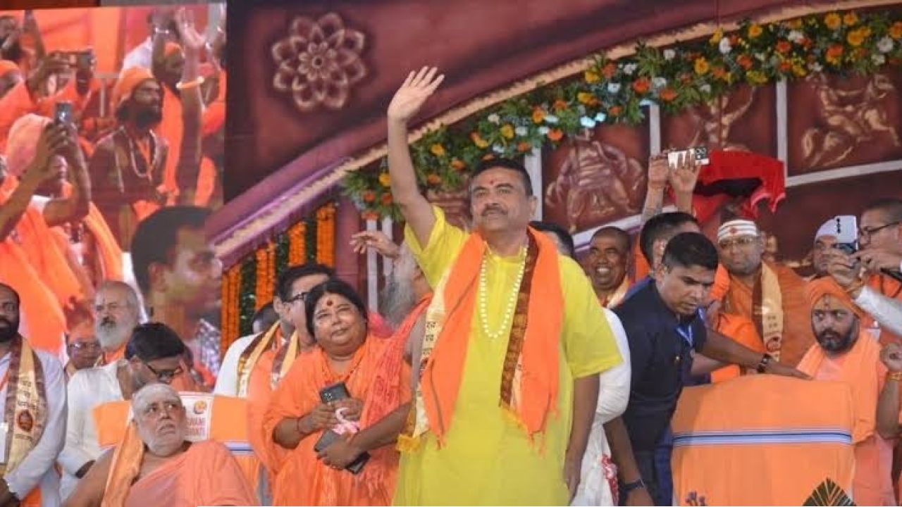 জাতীয় উৎসবের মর্যাদা ও আকাশ থেকে পুষ্পবৃষ্টি, তারকেশ্বরে শুভেন্দু সরকারের মেগা চমক
