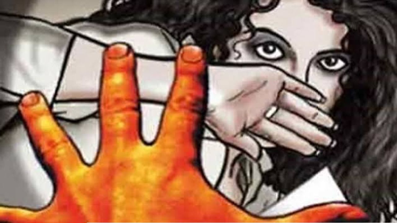 অফিস ক্যাবের মধ্যেই বিমান সেবিকাকে লাগাতার ধর্ষণ! চালকের জঘন্য কাণ্ডে শিউরে উঠবে রক্ত, হায়দরাবাদে ধৃত অভিযুক্ত