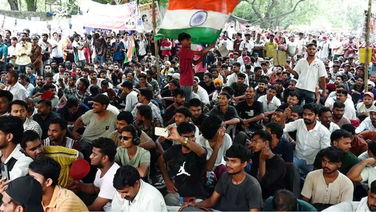  ‘যেখানেই চান, সেখানেই আলোচনা’, ‘ককরোচ’দের ফের আলোচনায় ডাক মোদী সরকারের 