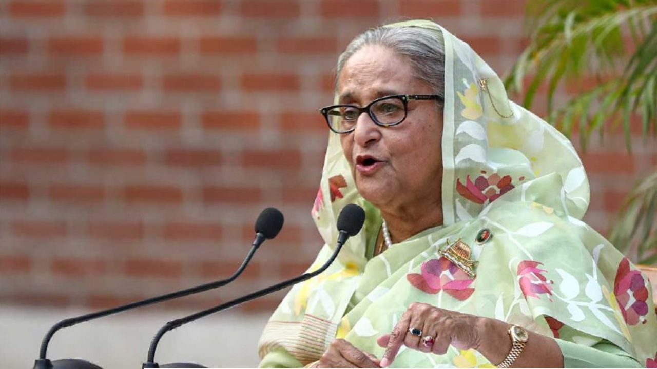 আত্মগোপনের দু'বছর পূর্তিতেই মহা আত্মপ্রকাশ, নয়াদিল্লির মঞ্চ থেকেই কি শেখ হাসিনা দেবেন দেশে ফেরার দিনক্ষণ?