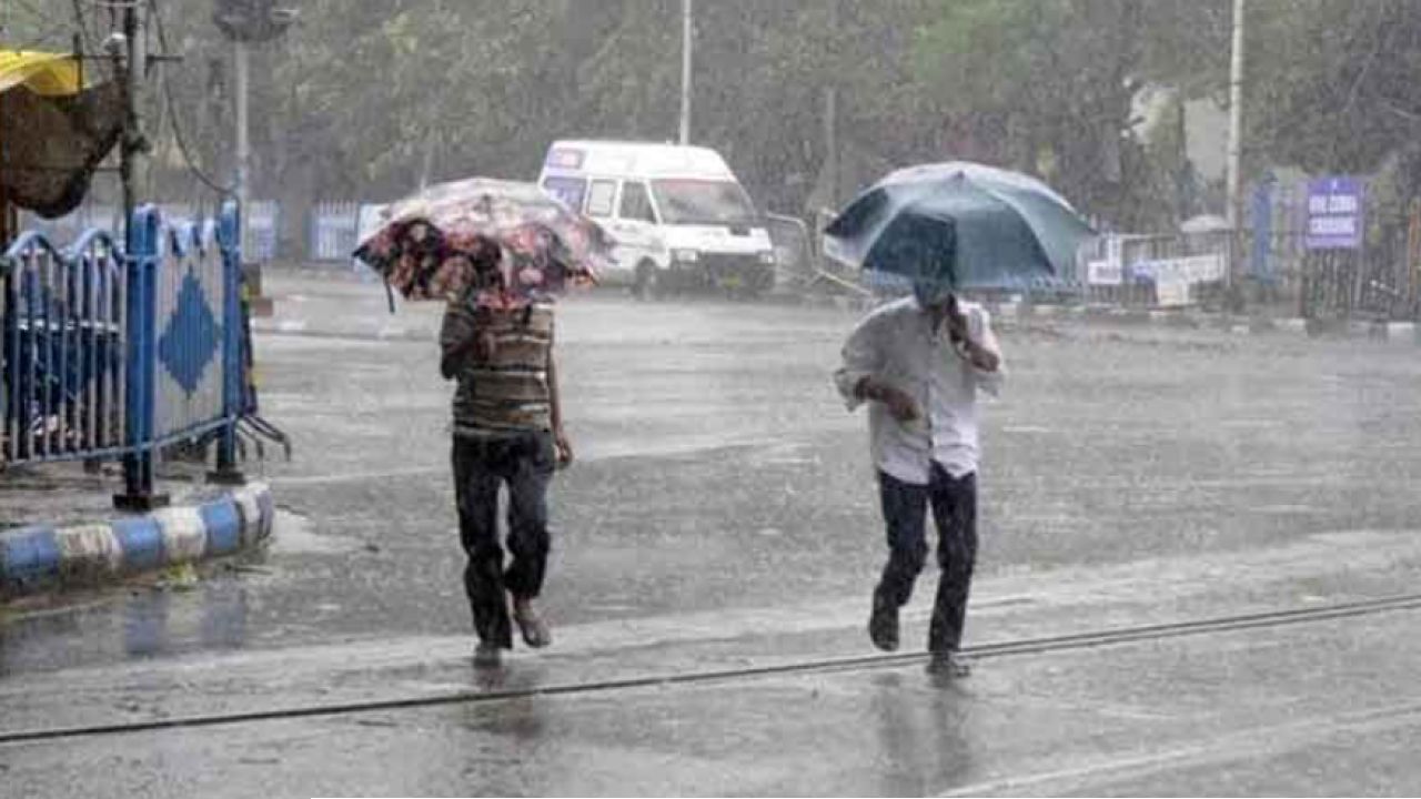 সক্রিয় মৌসুমি অক্ষরেখা ও একাধিক ঘূর্ণাবর্তের জোড়া ফালা, সপ্তাহজুড়ে ভাসবে উত্তর থেকে দক্ষিণ বঙ্গ!
