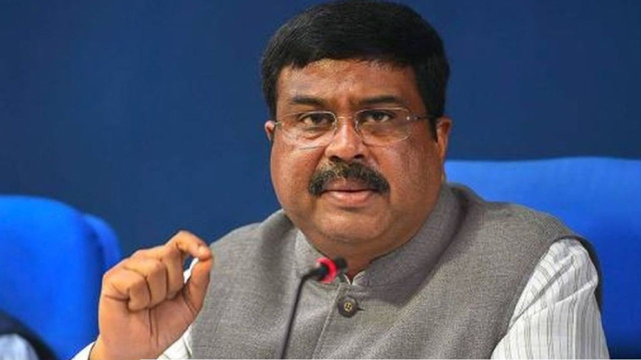 নিট কাণ্ডেই কি তবে বড় সিদ্ধান্ত? শিক্ষামন্ত্রীর পদ ছাড়ার আসল কারণ জানালেন ধর্মেন্দ্র প্রধান!