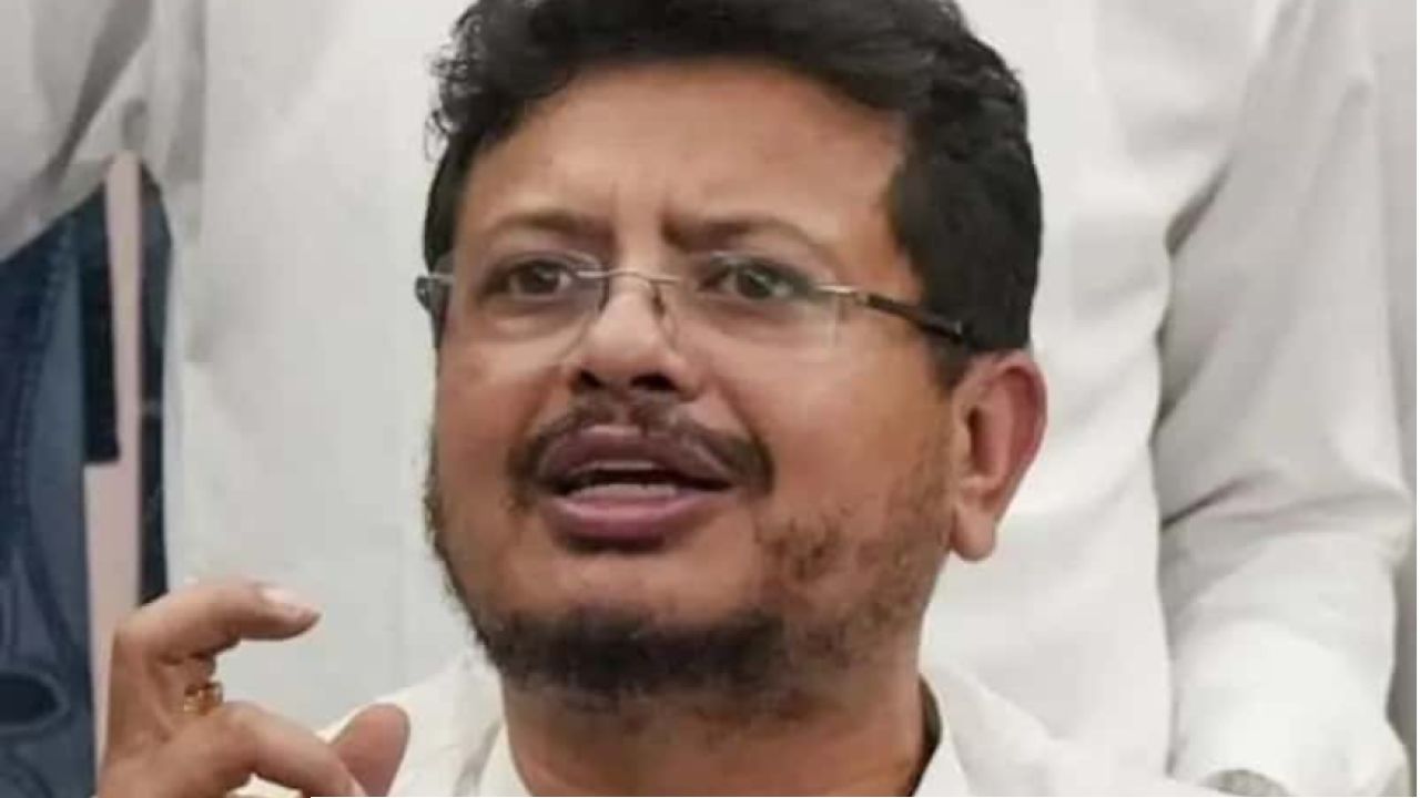 টিএমসিপির প্রতিষ্ঠা দিবস ঘিরে তুঙ্গে গোষ্ঠীকোন্দল! অনুমতি চেয়ে পুলিশকে চিঠি ঋতব্রত শিবিরের, হাইকোর্টে কালীঘাটপন্থী তৃণমূল