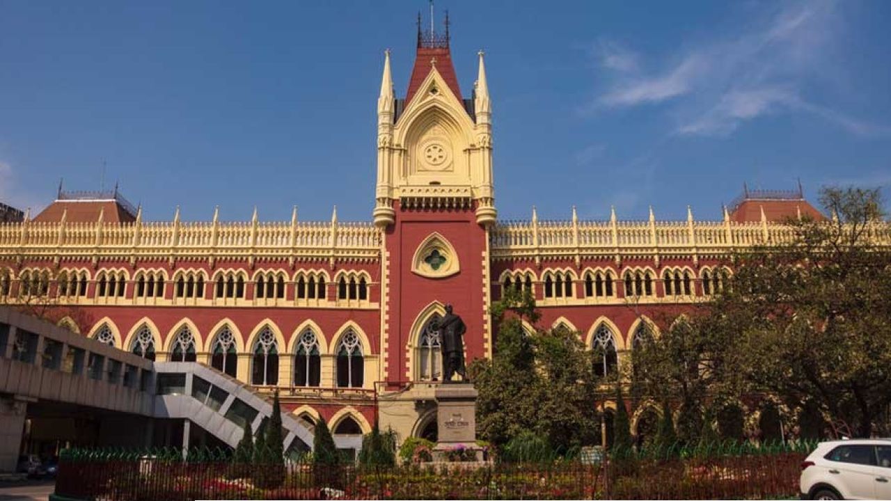 কাস্ট সার্টিফিকেট নিয়ে বিরাট ধাক্কা খেল রাজ্য সরকার! ২০১১ সালের পরের সব শংসাপত্র বাতিলের নোটিসে স্থগিতাদেশ হাইকোর্টের!
