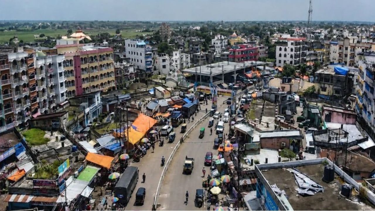 কৌশিকী অমাবস্যার আগেই ফাঁকা হচ্ছে তারাপীঠ! 'বিদেশিনী' বিপর্যয়ের পর বন্ধ হচ্ছে ১৫টি হোটেল? চরম আতঙ্কে পর্যটকেরা!