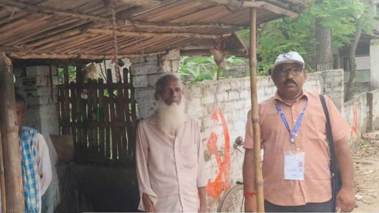  ১৩ হাজার ব্লকের মধ্যে শেষ মাত্র ২১টিতে! জনগণনায় চরম ব্যর্থ মুর্শিদাবাদ, আধিকারিকদের বিরুদ্ধে কড়া পদক্ষেপের হুঁশিয়ারি?
