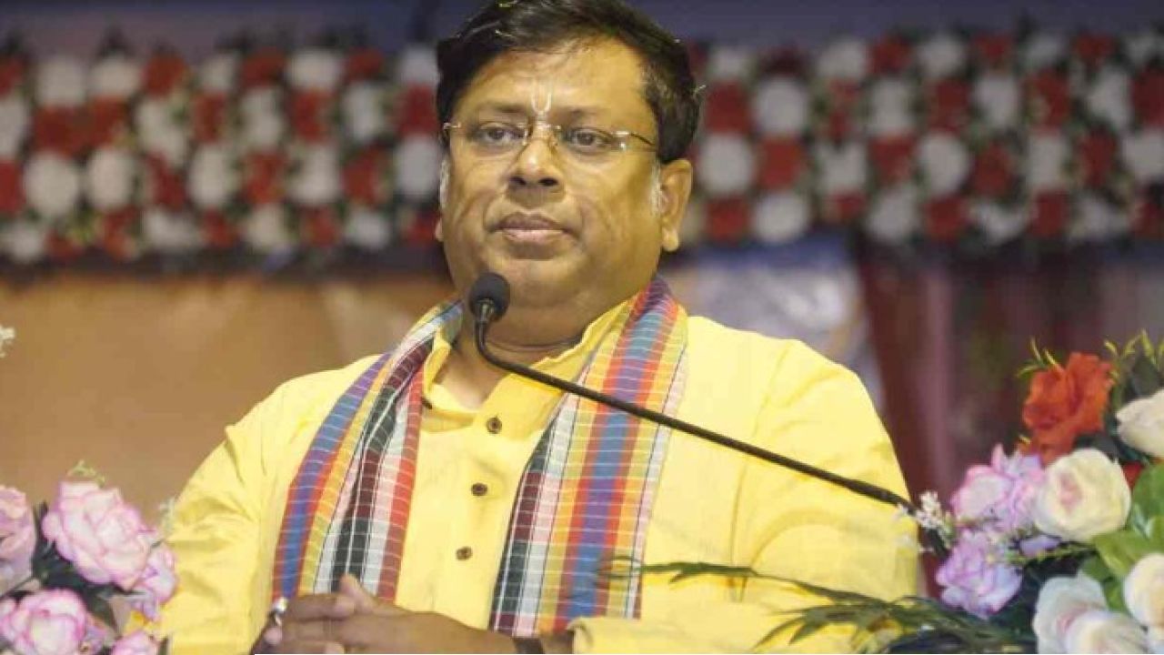 “তোলাবাজি করে খেতে হলে তৃণমূল করুন!” দুর্নীতির অভিযোগে ২৫০ জনকে ছেঁটে ফেলে কর্মীদের চরম হুঁশিয়ারি সুকান্ত মজুমদারের