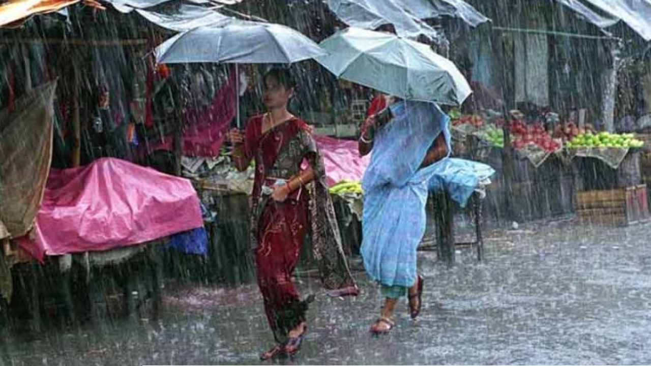 রাখির দিন থেকেই তুমুল দুর্যোগের চোখরাঙানি! কলকাতাসহ দক্ষিণবঙ্গের ৯ জেলায় জারি হলুদ সতর্কতা