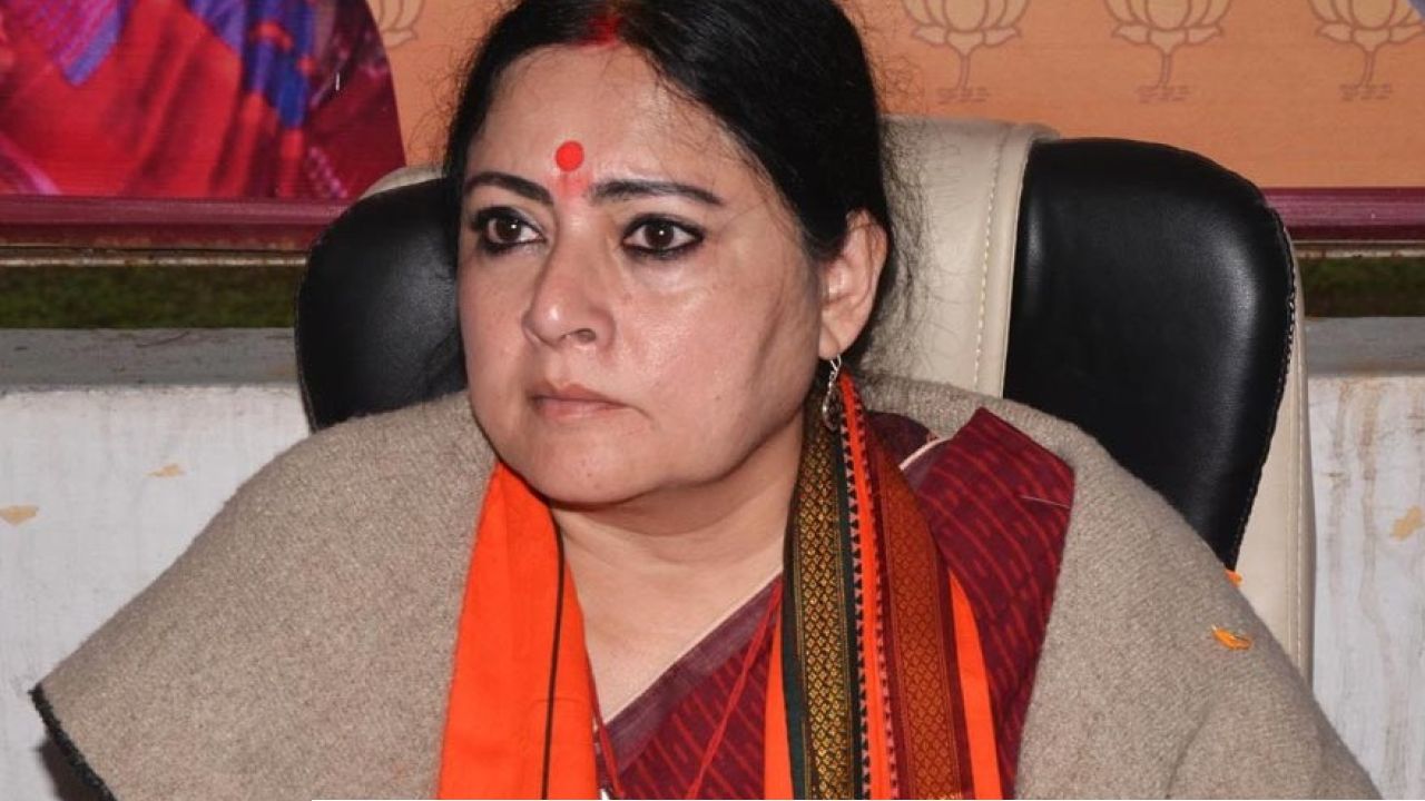 ‘মায়ের মুখ আর সাজসজ্জা বদলানো চলবে না!’ থিম পুজোয় কড়া রাশ টানার বার্তা অগ্নিমিত্রা পালের, অনুদান নিয়ে কী অবস্থান সরকারের?