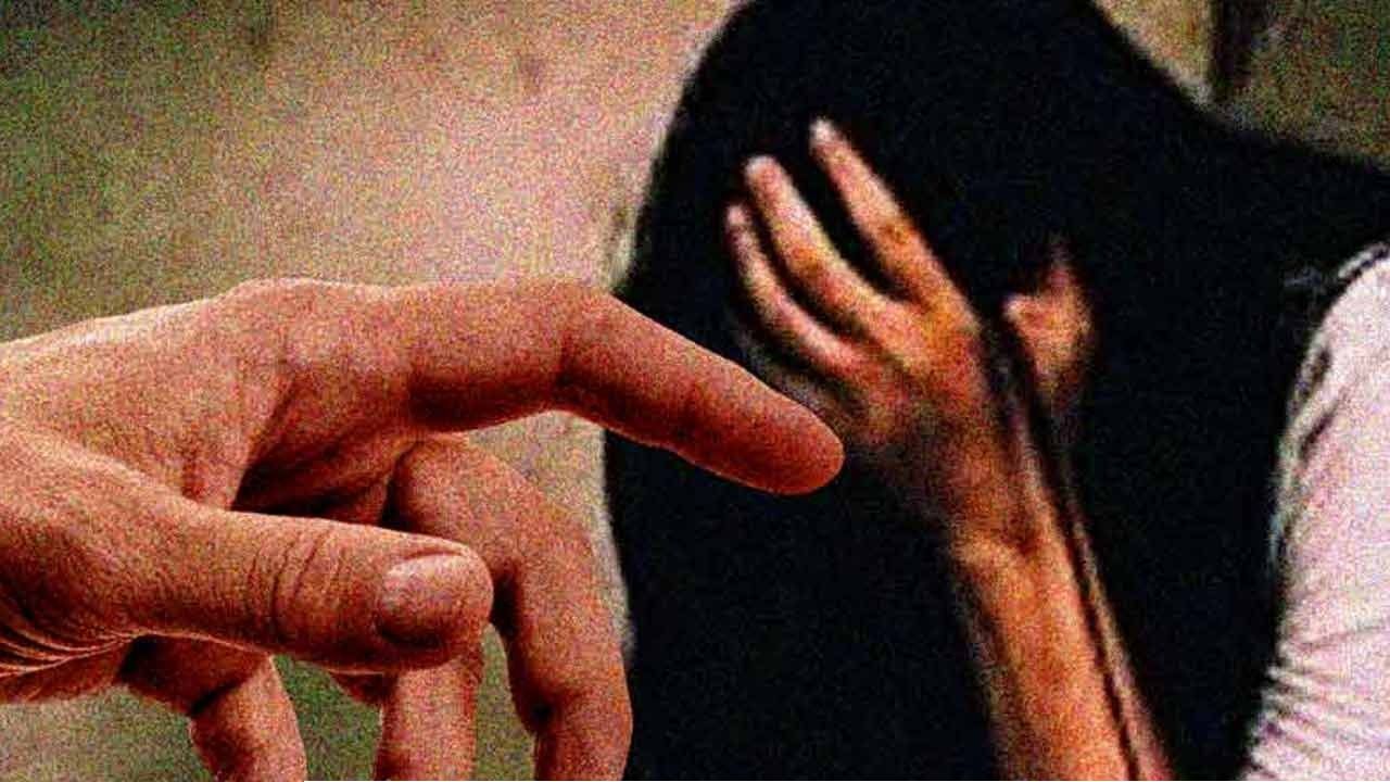  বিশেষ বন্ধুর হাতেই ‘বিক্রি’র অভিযোগ! সোনাগাছি থেকে এক ঘণ্টায় উদ্ধার ১৬ বছরের কিশোরী