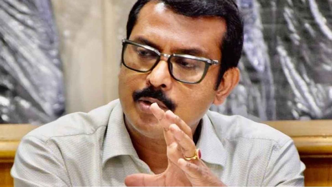 ৪২ দিন জেল খাটার পর ‘ডিগবাজি’! স্বরূপ বিশ্বাসকে নিয়ে বিস্ফোরক দাবি রূপটান শিল্পীর
