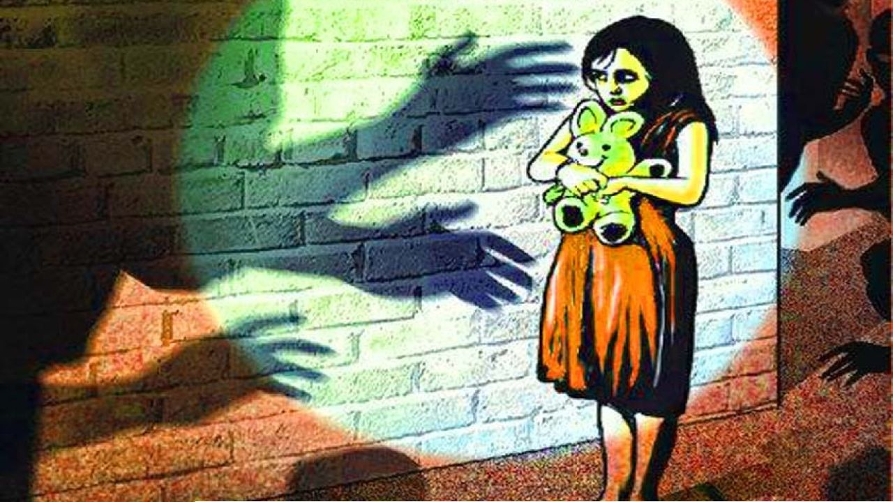  বান্ধবীর বাড়ি গিয়ে চরম বিপাকে নাবালিকা! বান্ধবীর বাবার বিকৃত আচরণ, বৈদ্যবাটিতে অভিযুক্তকে বেধড়ক মার উত্তেজিত জনতার