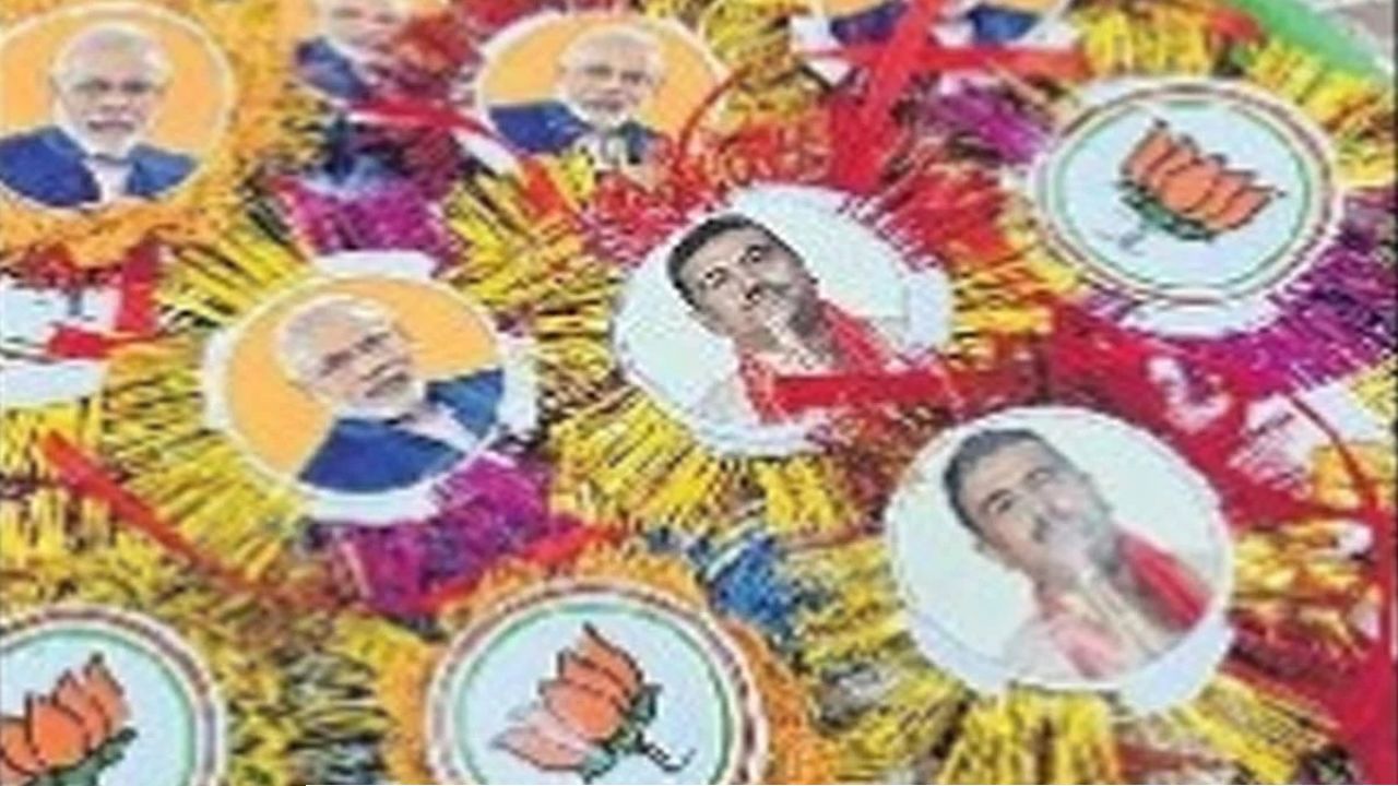 রাখির বাজারে রাজনীতির রং! মোদী-শুভেন্দুর ছবি থেকে পদ্ম, সিউড়িতে নজর কাড়ছে ‘পলিটিক্যাল রাখি’ 