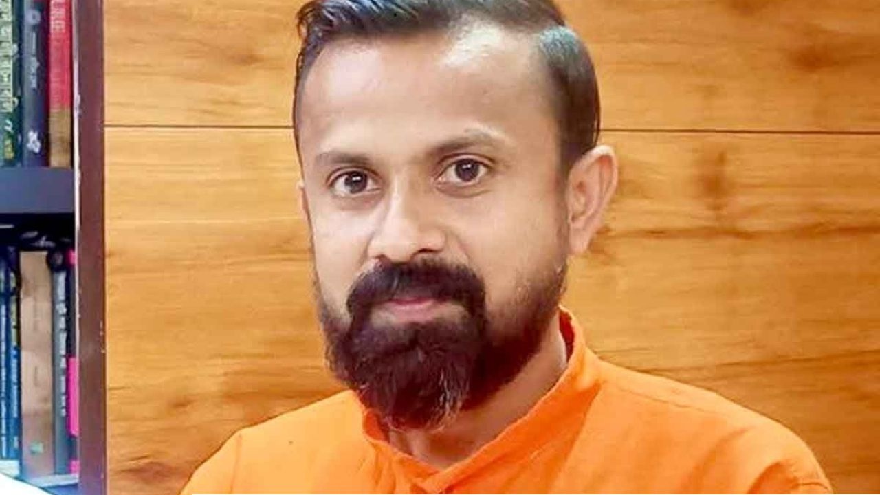 এন্টালির ‘তালা-কাণ্ডে’ বিজেপির কড়া বার্তা! সাসপেন্ড দলীয় নেতা, ৭ দিনের মধ্যে জবাব তলব