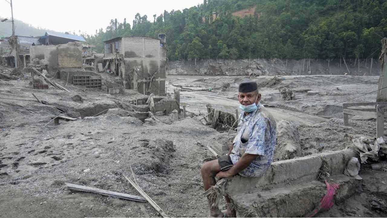  নেপালের ভয়াবহ বন্যায় এখনও ২৮৭ ভারতীয় নিখোঁজ! উদ্ধার ৮৮, পরিস্থিতি পর্যালোচনায় দ্বিতীয় দল পাঠাল ভারত