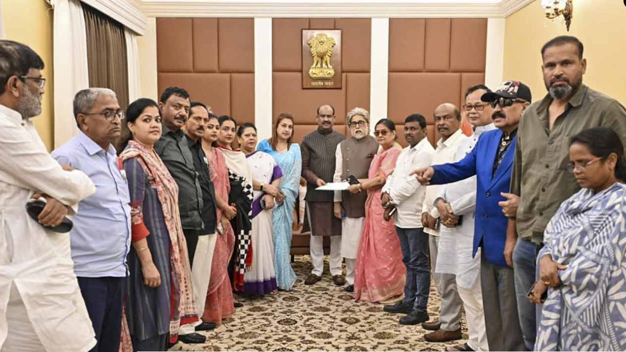 বাড়তি সময়ে স্বস্তিতে ‘বিদ্রোহী’ সাংসদেরা, স্পিকারের সিদ্ধান্তে প্রশ্নে অভিষেকের আইনি লড়াই