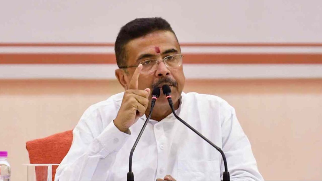খানাকুল-উদয়নারায়ণপুরে কমছে জল, সাপের কামড় ঠেকাতে অ্যান্টিভেনাম থেকে উদ্ধারকাজ— একযোগে মাঠে প্রশাসন।