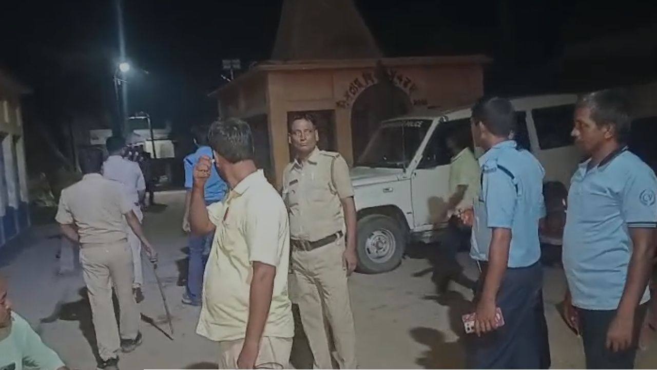 দু দলের সংঘর্ষে রণক্ষেত্র সালারের কান্দরা! আহত অন্তত ২০